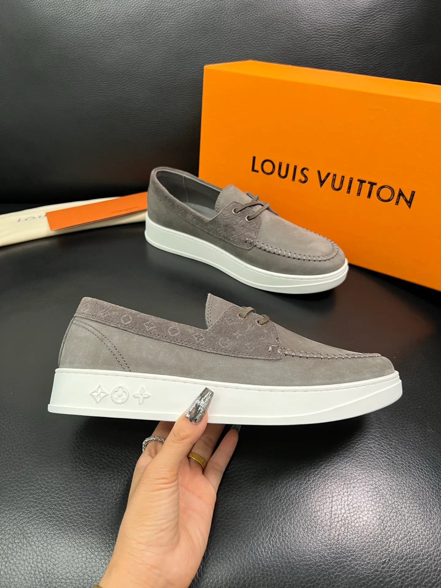 Men's shoes 💰780 Lv top purchasing agent Louis Vuitton, slip-on sports shoes counter synchronization, uppers imported from Italy, high-quality splicing colorful and complex handicrafts, imported cowhide pads are soft and comfortable, soles: original soles specially provided by the original factory, T men's shoes 💰U exclusive movable molded soles are super comfortable, original and single goods, high quality, you can go in and out of the counter at will, welcome to compare, code number 39-44 (customized 38 45)85856